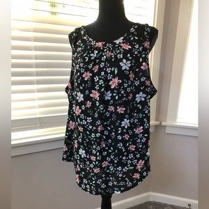 Torrid floral print front, black knit back cut out detail top.